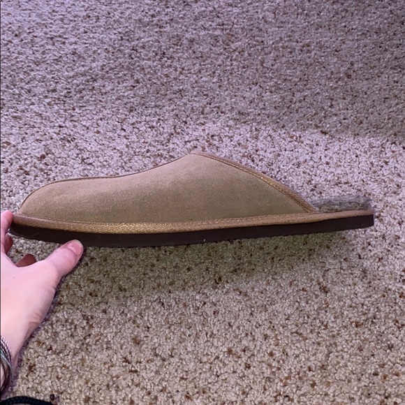 American Eagle Men’s Slippers - Picture 3 of 4